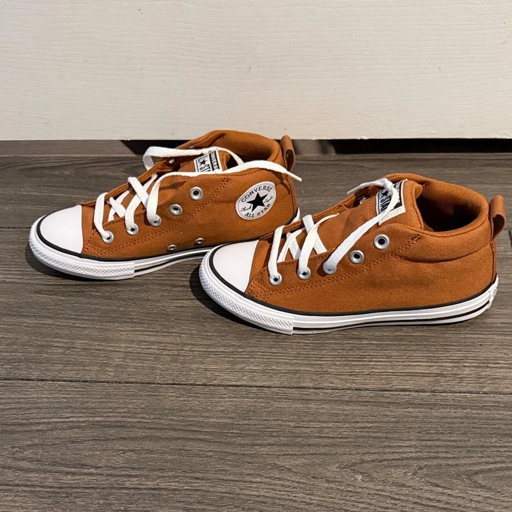 Converse Chuck Taylor All Star Street Canvas Sneaker